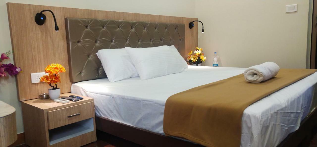 Amutham Residency Hotel Tiruchirappalli Exterior photo
